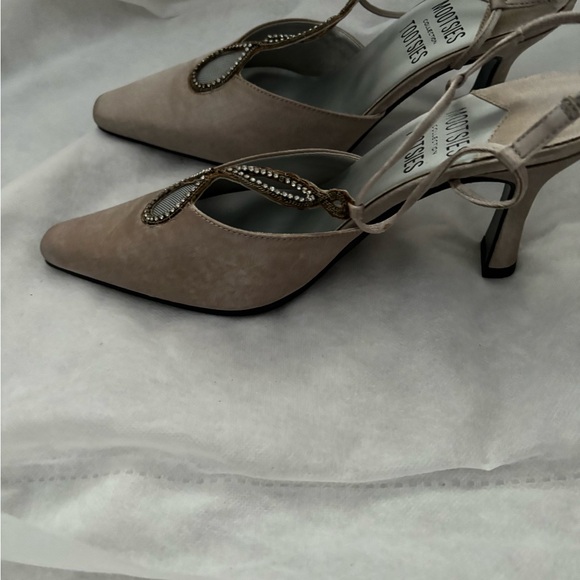 Mootsies Sling Back w/Rhinestones - Picture 3 of 4